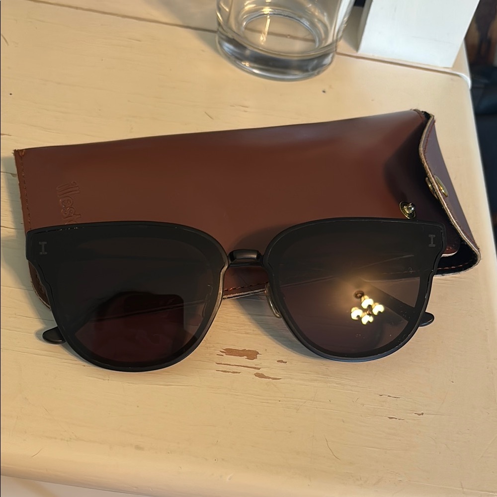 Black Wayfarer Style Illesteva Sunglasses Accessories